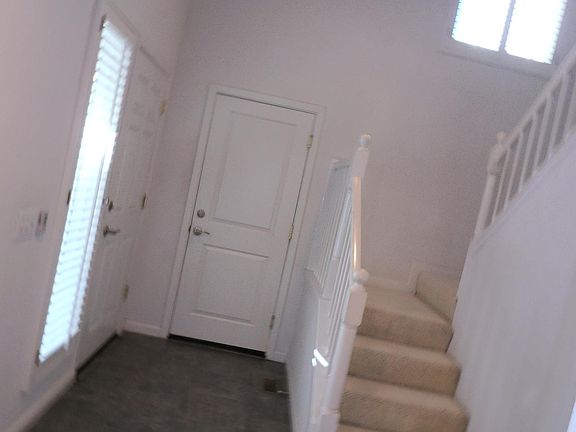 4th image of 206 Rockwood Dr