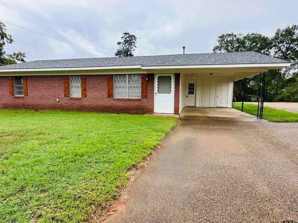 118 Fulton St, Pittsburg, TX 75686