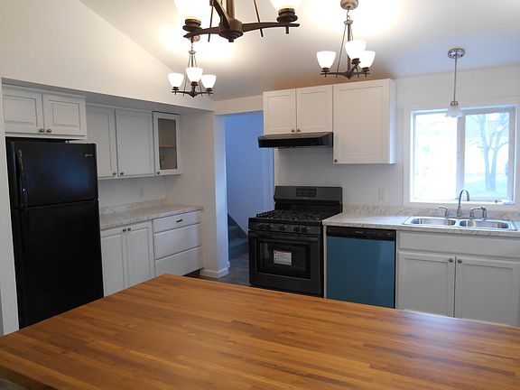 2nd image of 337 Blackstone Dr