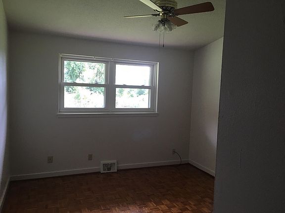 4th image of 5017 Cypress Dr
