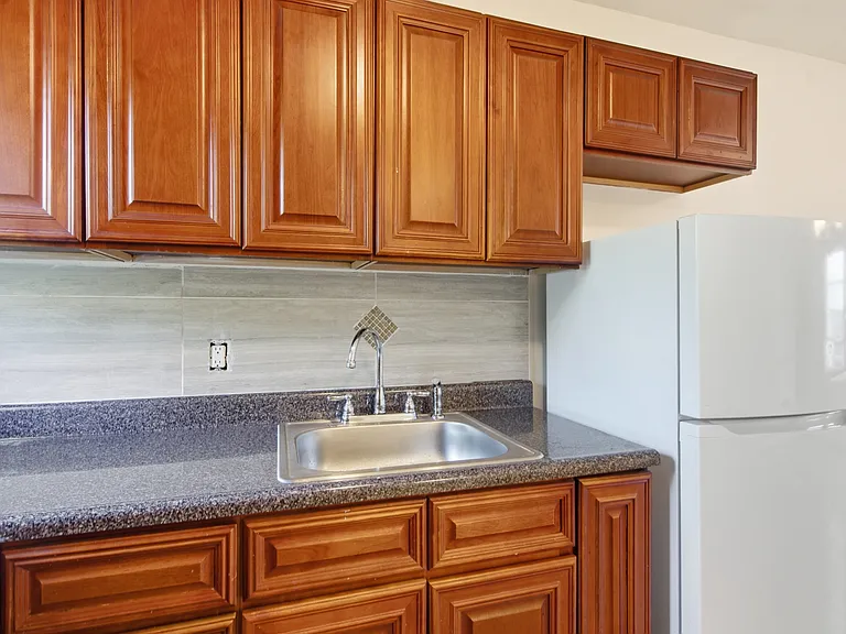 26 Seymour Ave #3 — Photo 9