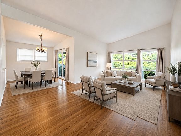 2nd image of 406 Sunset Dr
