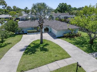 8679 Merrimoor Blvd, Seminole, FL 33777