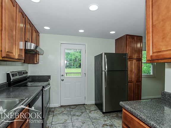5th image of 3065 Dorf Dr