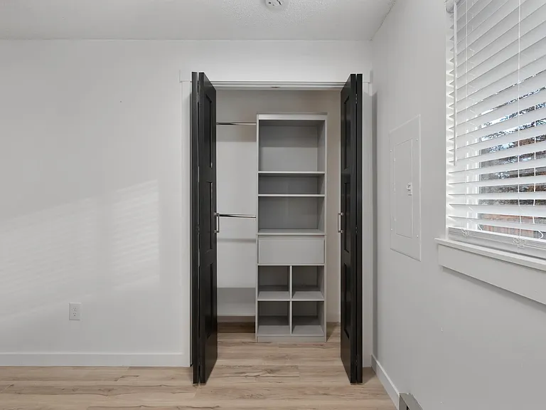 13416 E 26th Ave — Photo 23