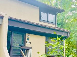 2200 White Cornus Ln, Reston, VA 20191