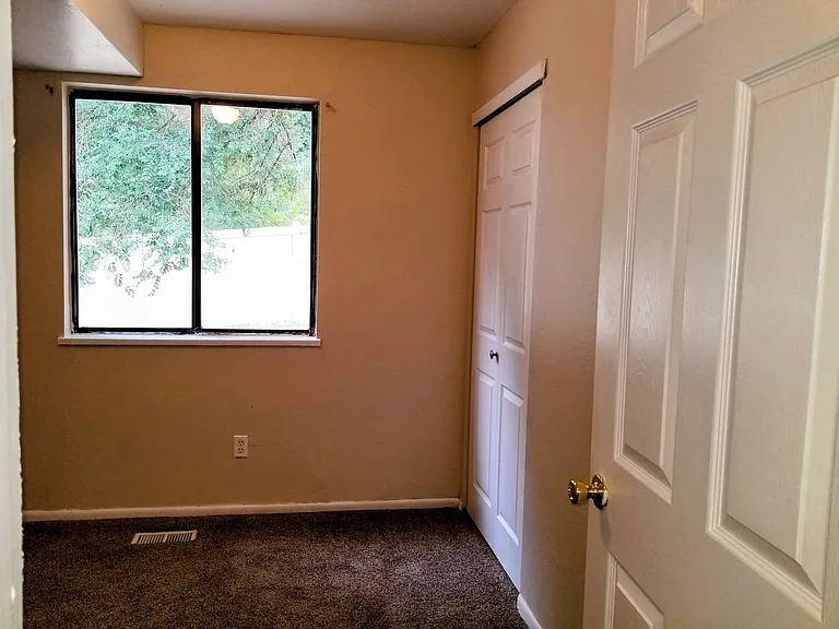 930 Iowa Ave #1 — Photo 7