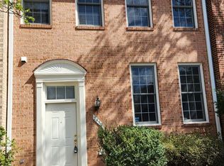 7453 Collins Meade Way, Alexandria, VA 22315