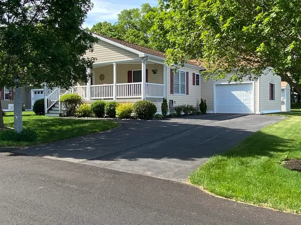 30 Greystone Way, North Hampton, NH 03862