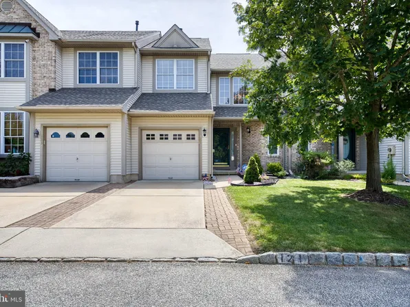 121 Kennedy Ln, Berlin, NJ 08009