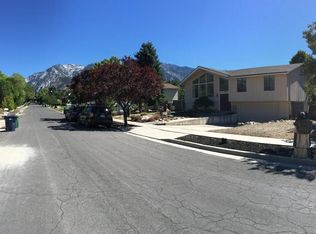 2412 E Woodthrush Dr, Sandy, UT 84093
