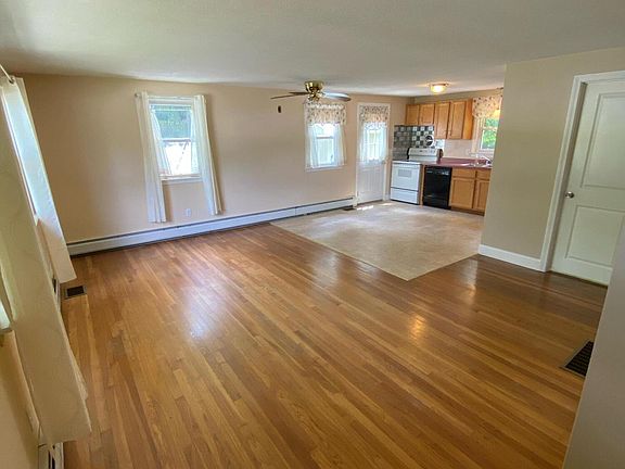 4th image of 40 Puritan Drive