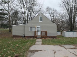 308 Euclid St, Saint Louis, MI 48880