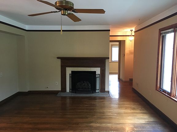 Living room, gas fireplace