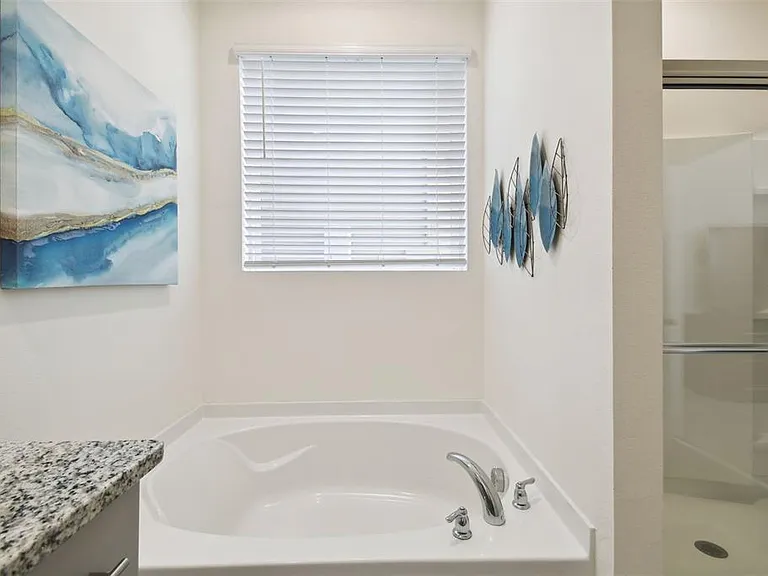 7704 Oakmoss Loop — Photo 63