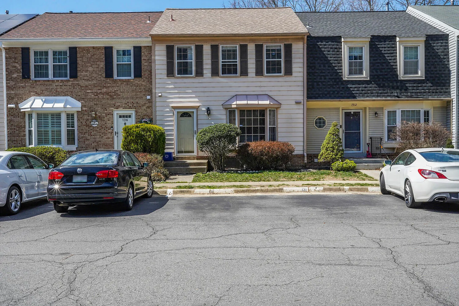 7314 Eggar Woods Ln, Springfield VA 221 — Photo 1