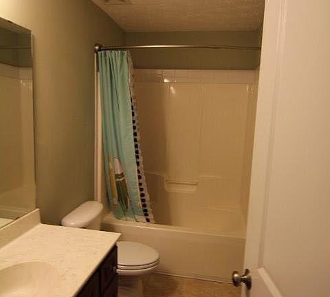 3rd image of 9032 Scottsdale Ct