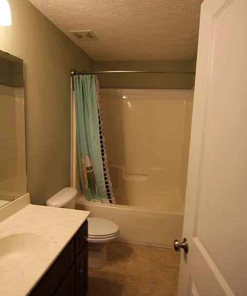 9032 Scottsdale Ct — Photo 3