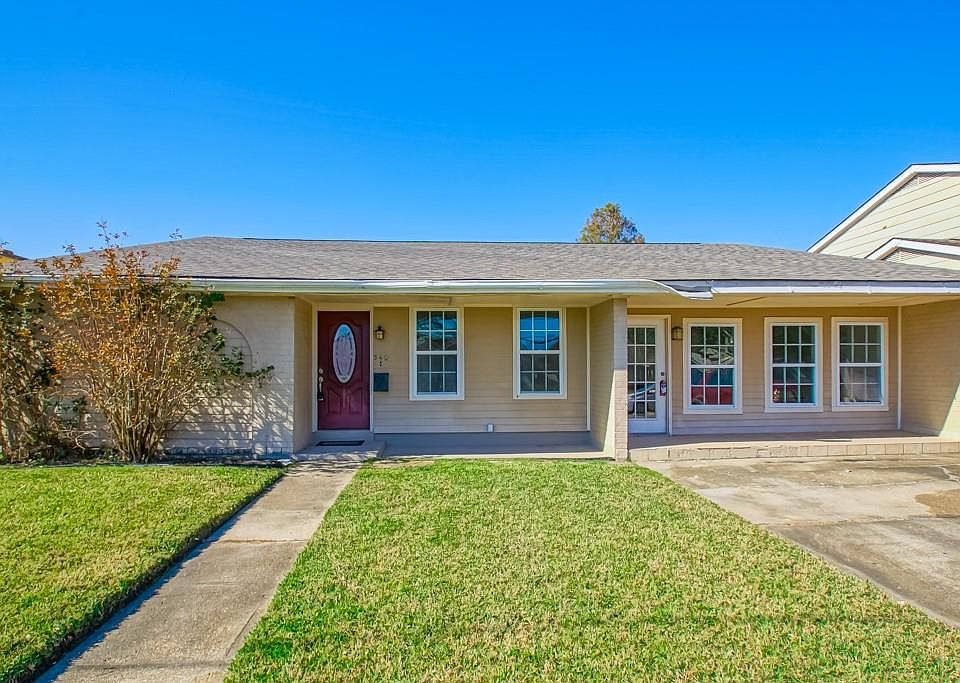 1st image of 540 Oakwood Dr