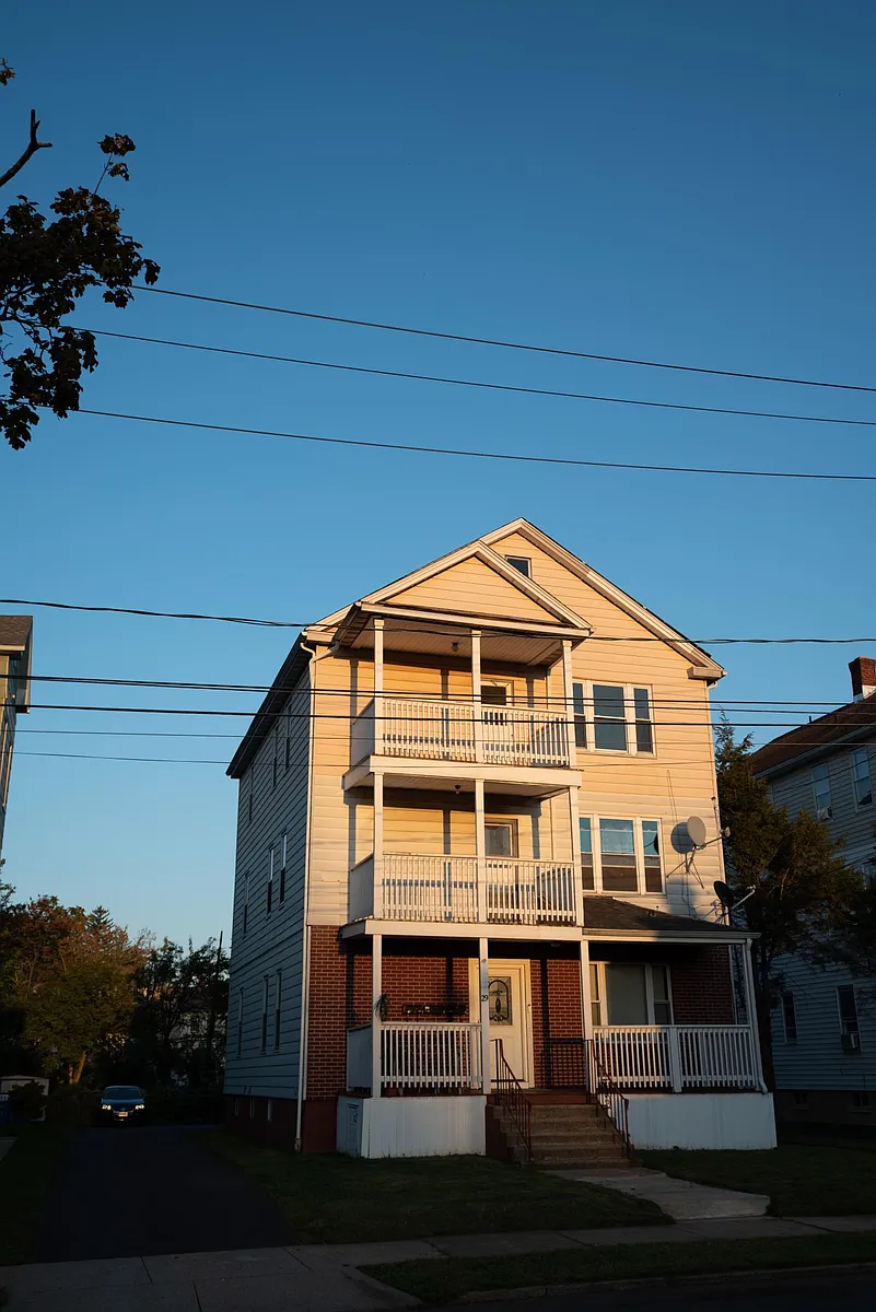 Building Photo - 29 Curtin Ave #2