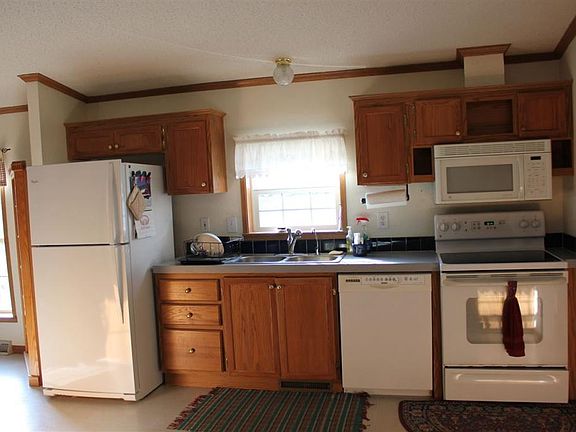 3rd image of 9512 Ellens Roost Ln