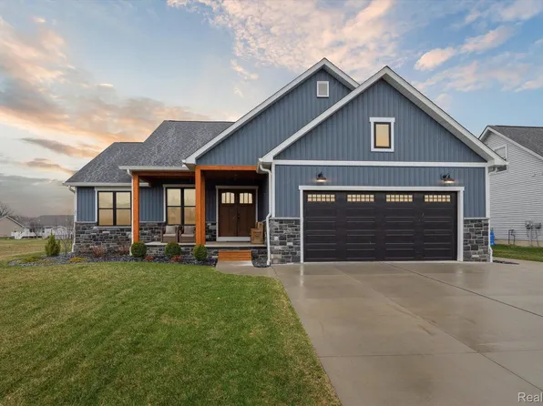 5173 June Dr, Almont, MI 48003