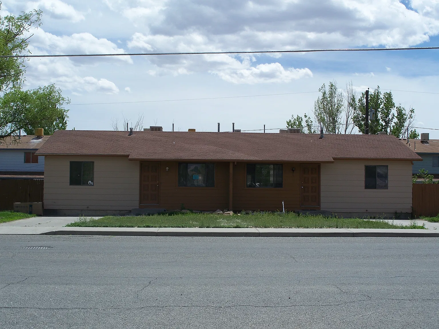 2 Bedroom Duplex near Rocky Mountain Elementary — Photo 1
