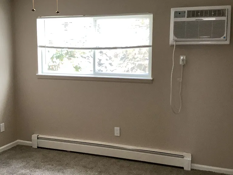 Autumn Ridge Apartment Homes — Photo 43