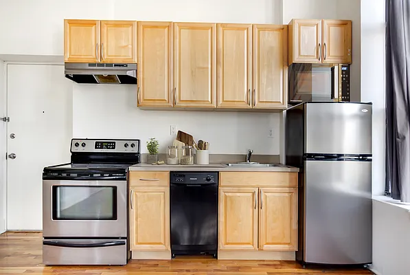 Rented by Compass | media 18