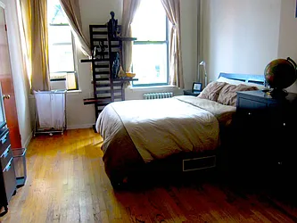 Rented by Warren T Real Estate Corp.