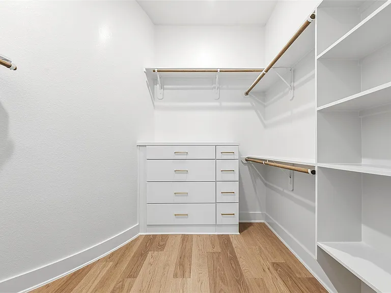 541 Sprigtail Dr — Photo 17