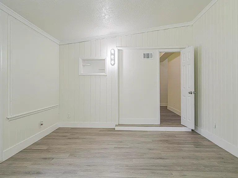 734 5th Pl SW — Photo 11
