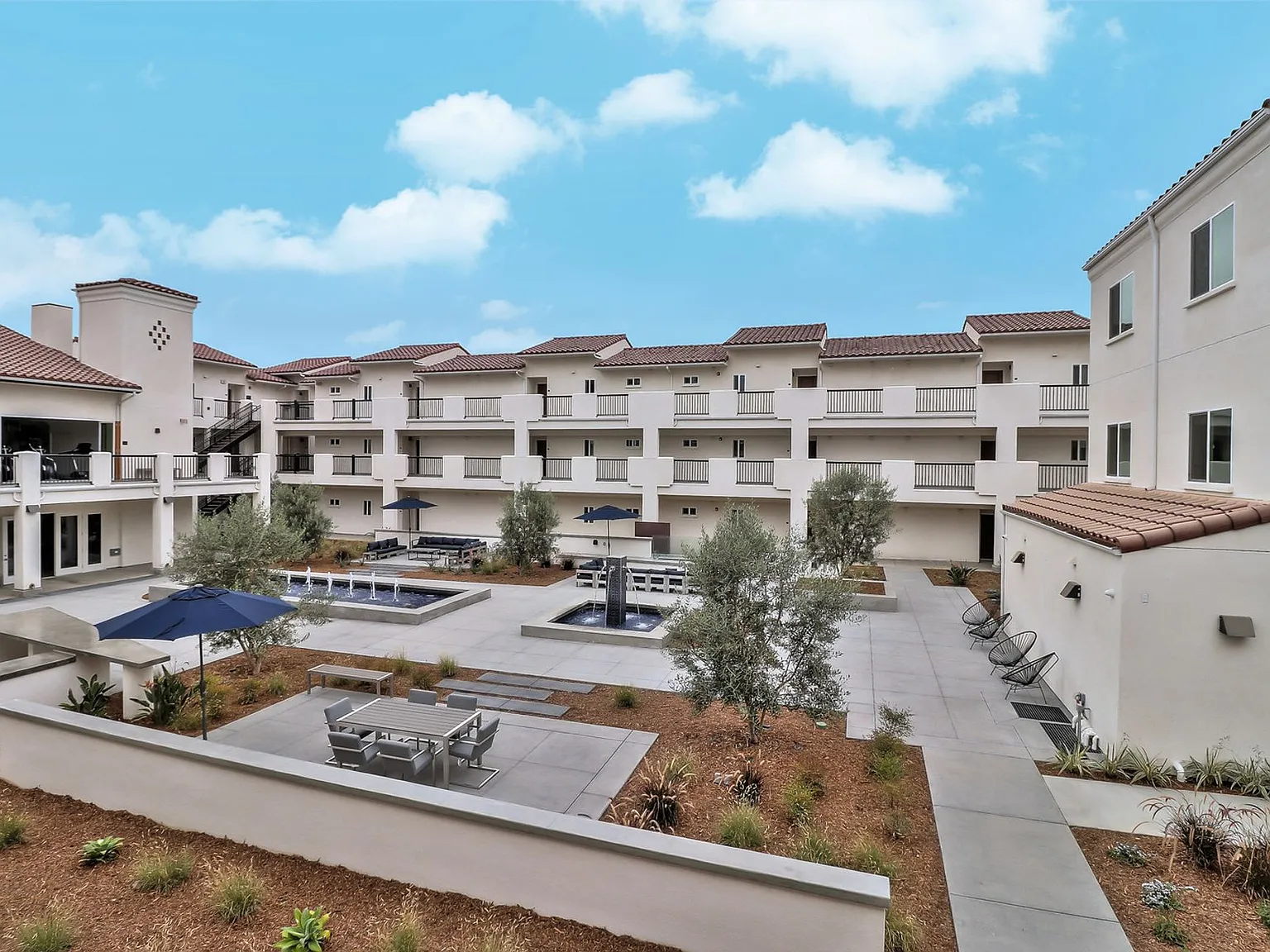 Coastal Village Apartments — Photo 4