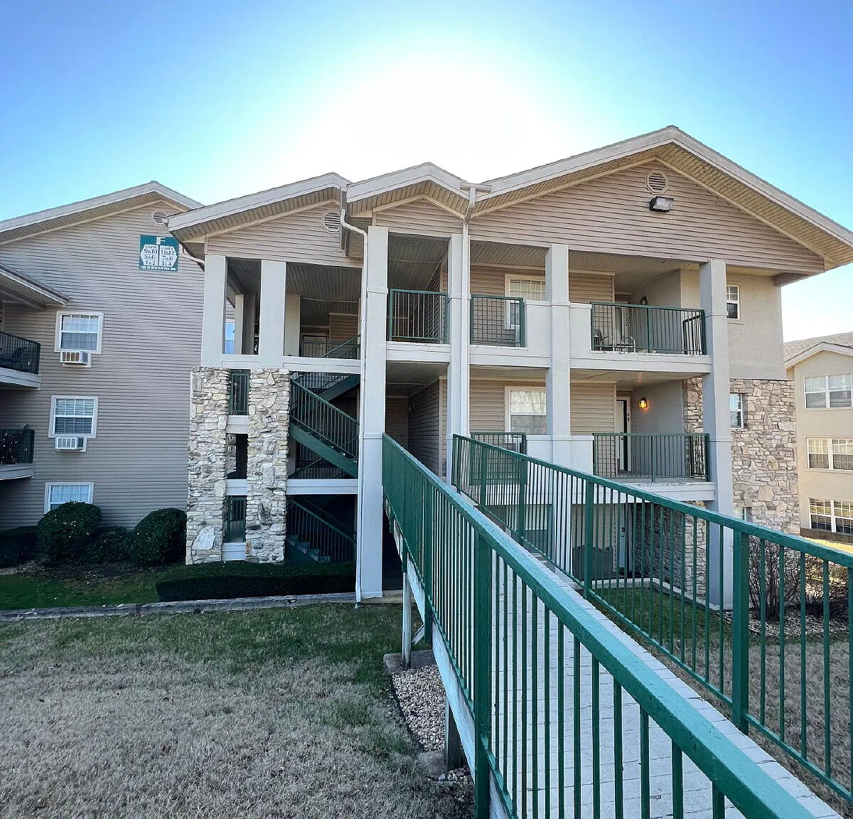2 bed, 2.0 bath, $1,350 — Photo 1