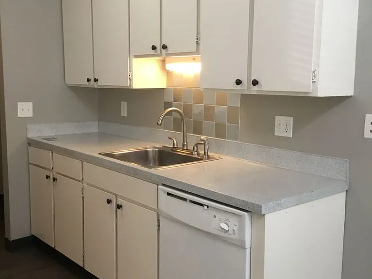 Taylor Place Apartments II — Photo 15