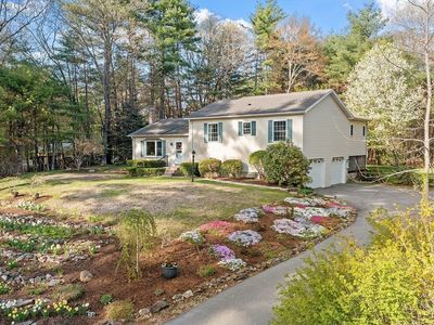42 Cricket Dr, Sturbridge, MA, 01566