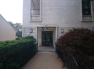 405 Langley Rd APT 4, Newton, MA 02459