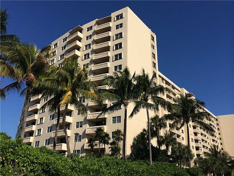 1st image of 90 Edgewater Dr APT 1223