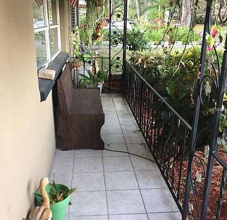 3rd image of 14 S Arcturas Ave
