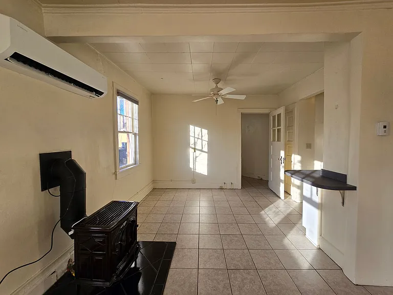 259 Staab St — Photo 3