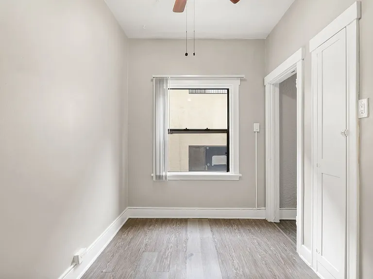 3621 S Pacific Ave — Photo 2