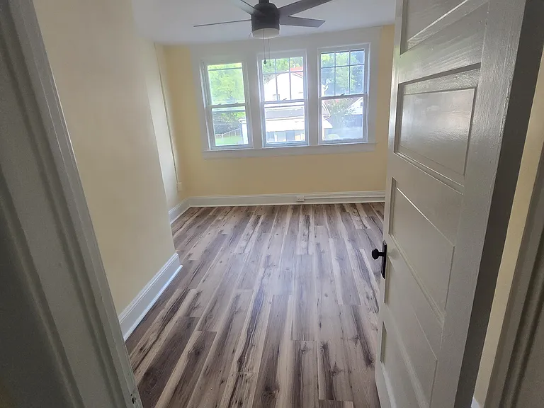 724 Temple Ave — Photo 14