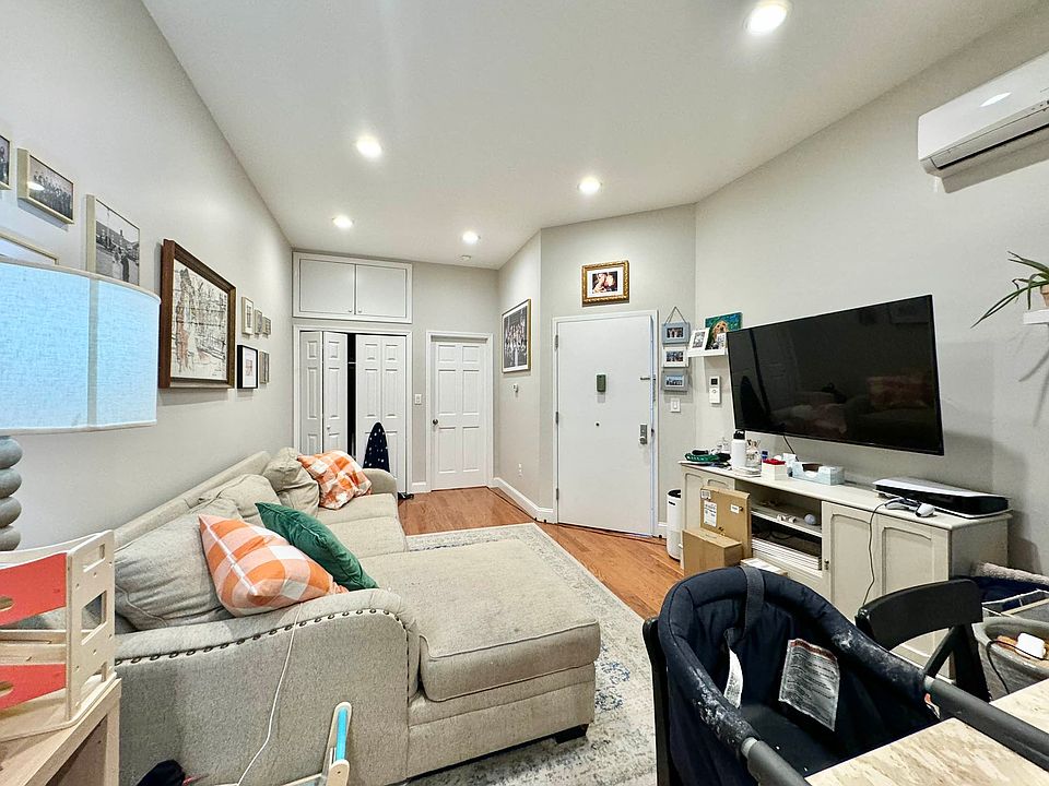 1st image of 22-54 41st St #2R