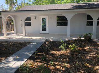 891 SE 3rd Pl, Hialeah, FL 33010