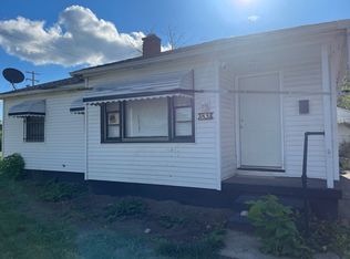 5301 Kermit St, Flint, MI 48505