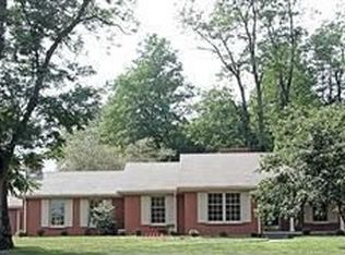 600 Raintree Rd, Lexington, KY 40502