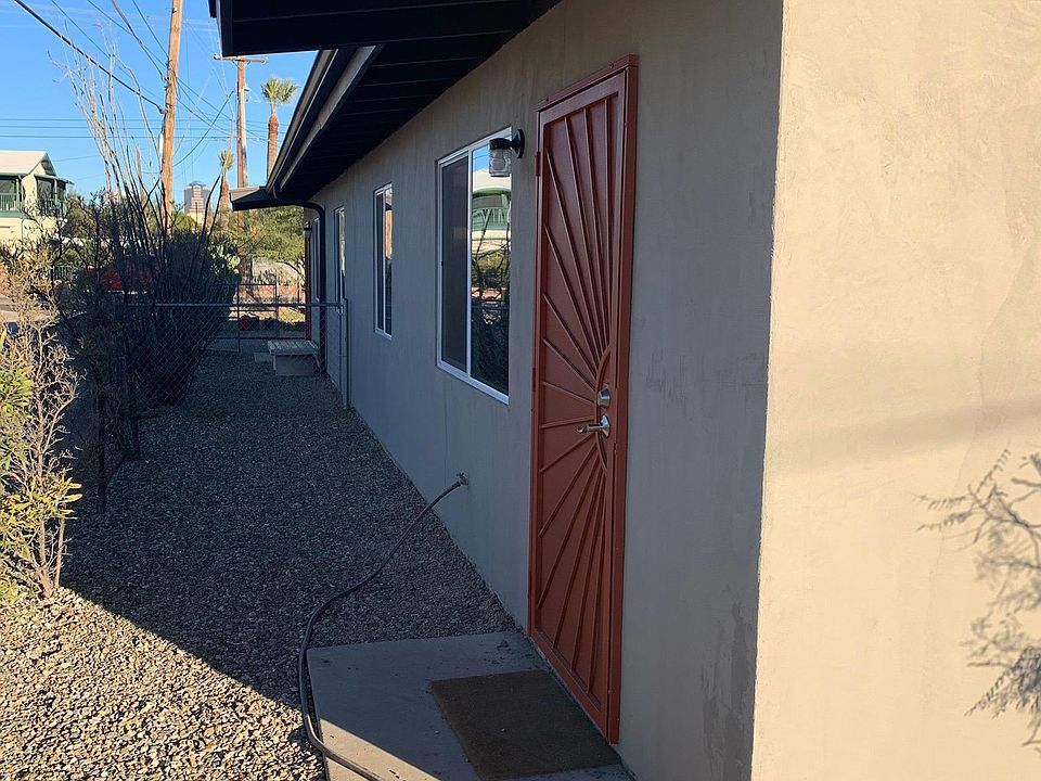 1st image of 10 S Grande Ave Unit 2