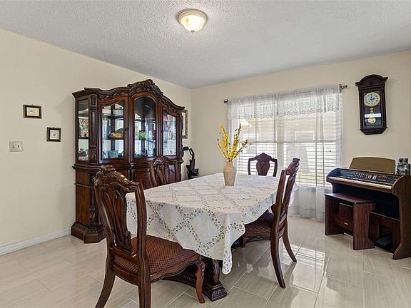 4th image of 8345 Elgin Dr