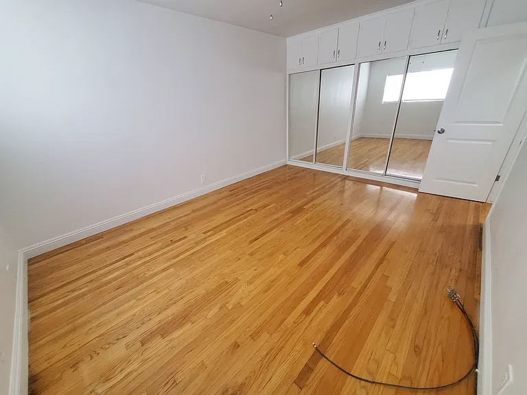 330 Orizaba Ave #2 — Photo 10
