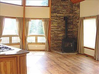 2nd image of 3380 Hill Crest Dr